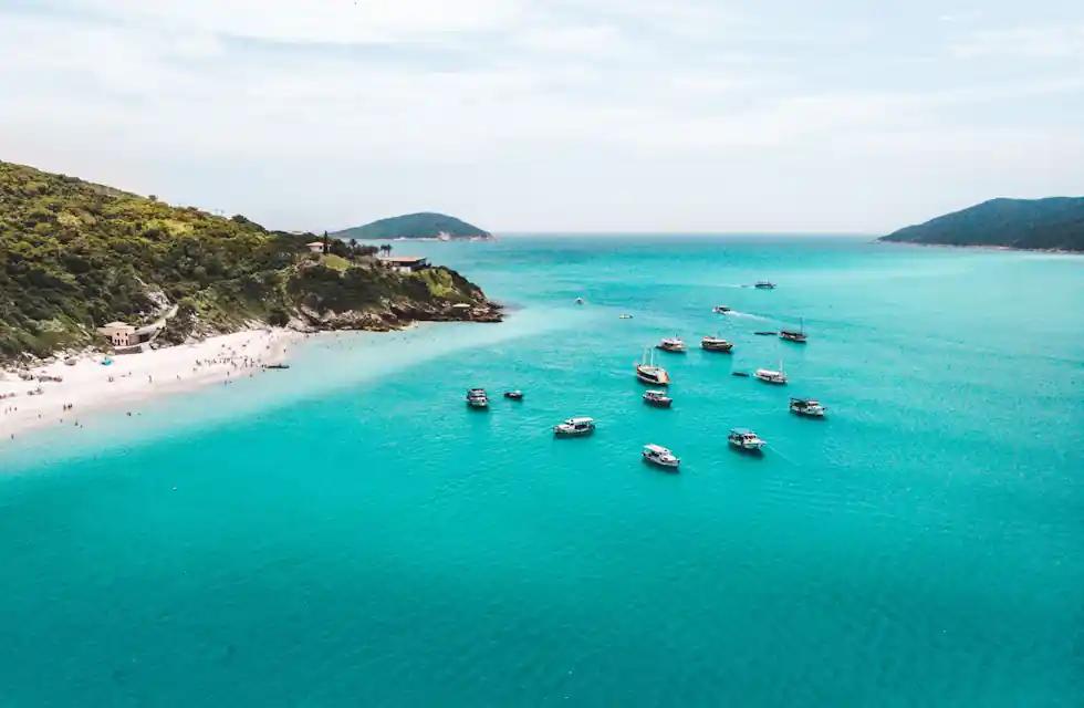 Passeio de barco em Arraial do Cabo: um dos melhores do Brasil